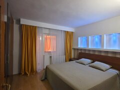 Decebal 2 camere loc parcare si contract ANAF