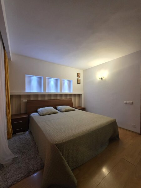 Decebal 2 camere loc parcare si contract ANAF