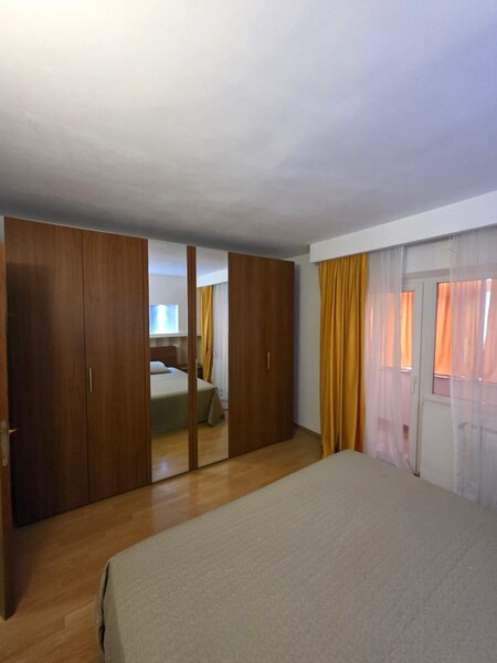 Decebal 2 camere loc parcare si contract ANAF