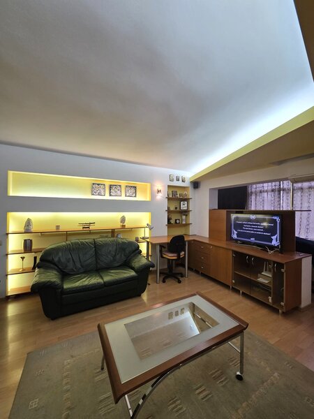 Decebal 2 camere loc parcare si contract ANAF