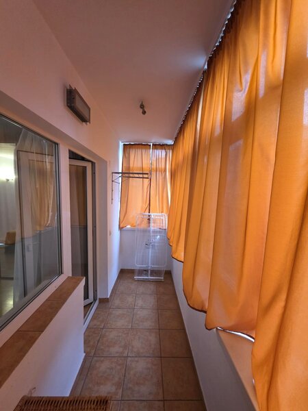 Decebal 2 camere loc parcare si contract ANAF